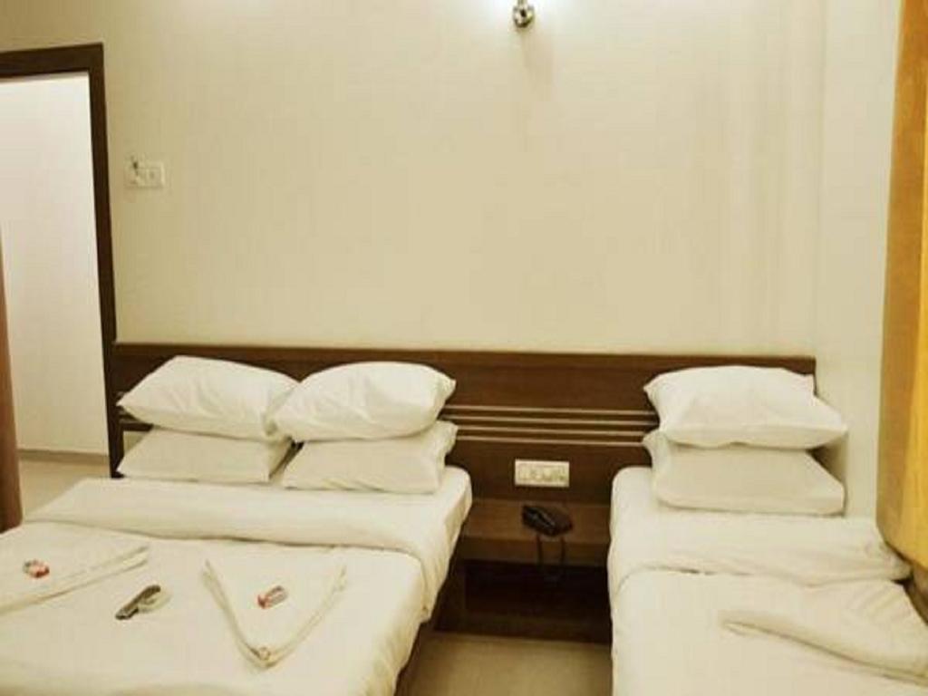 Hotel Airport Land New Delhi Chambre photo