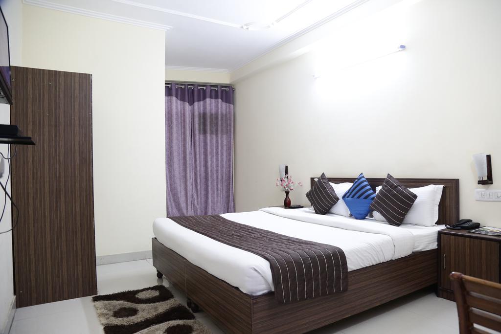 Hotel Airport Land New Delhi Extérieur photo